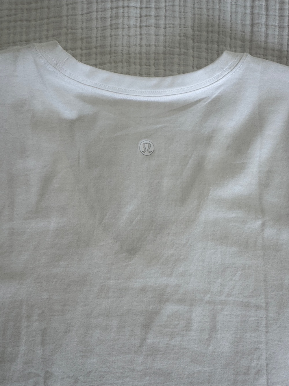 lululemon athletica White V-Neck Tee - Picture 3 of 3